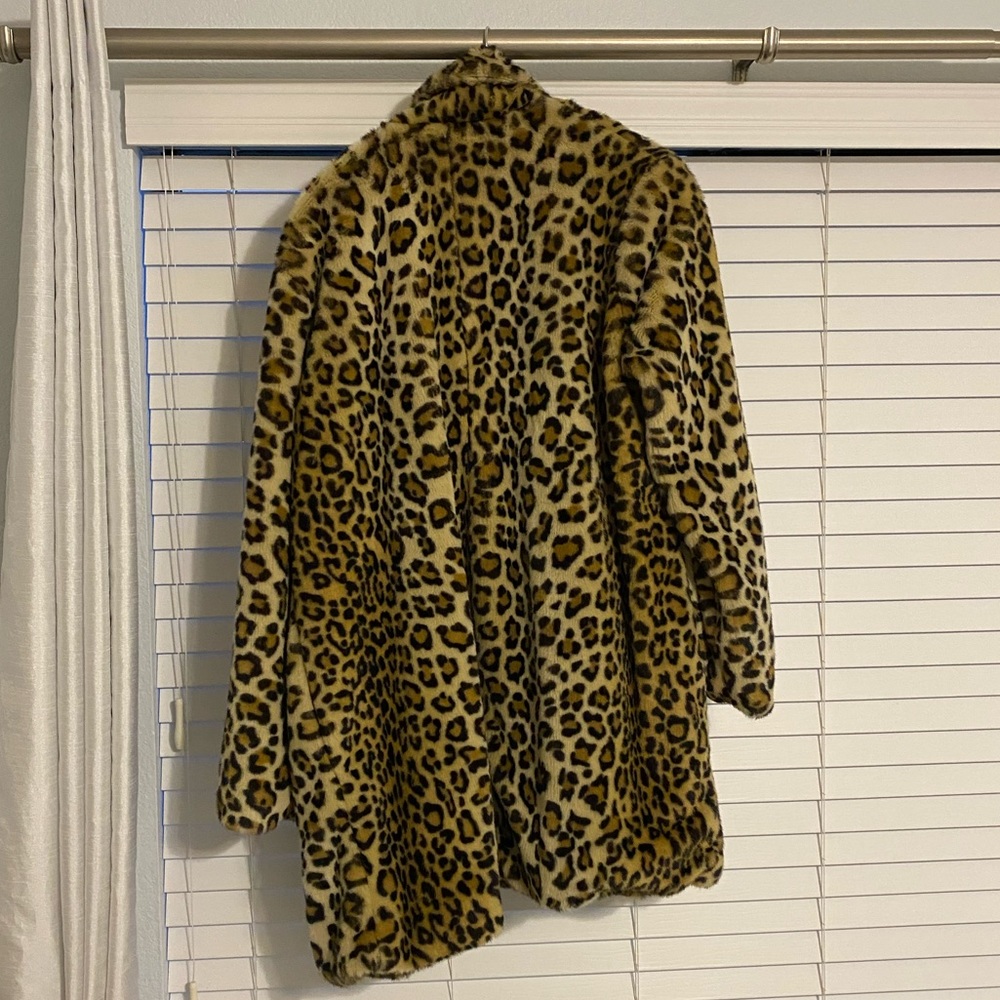 Kendall & Kylie Leopard Coat